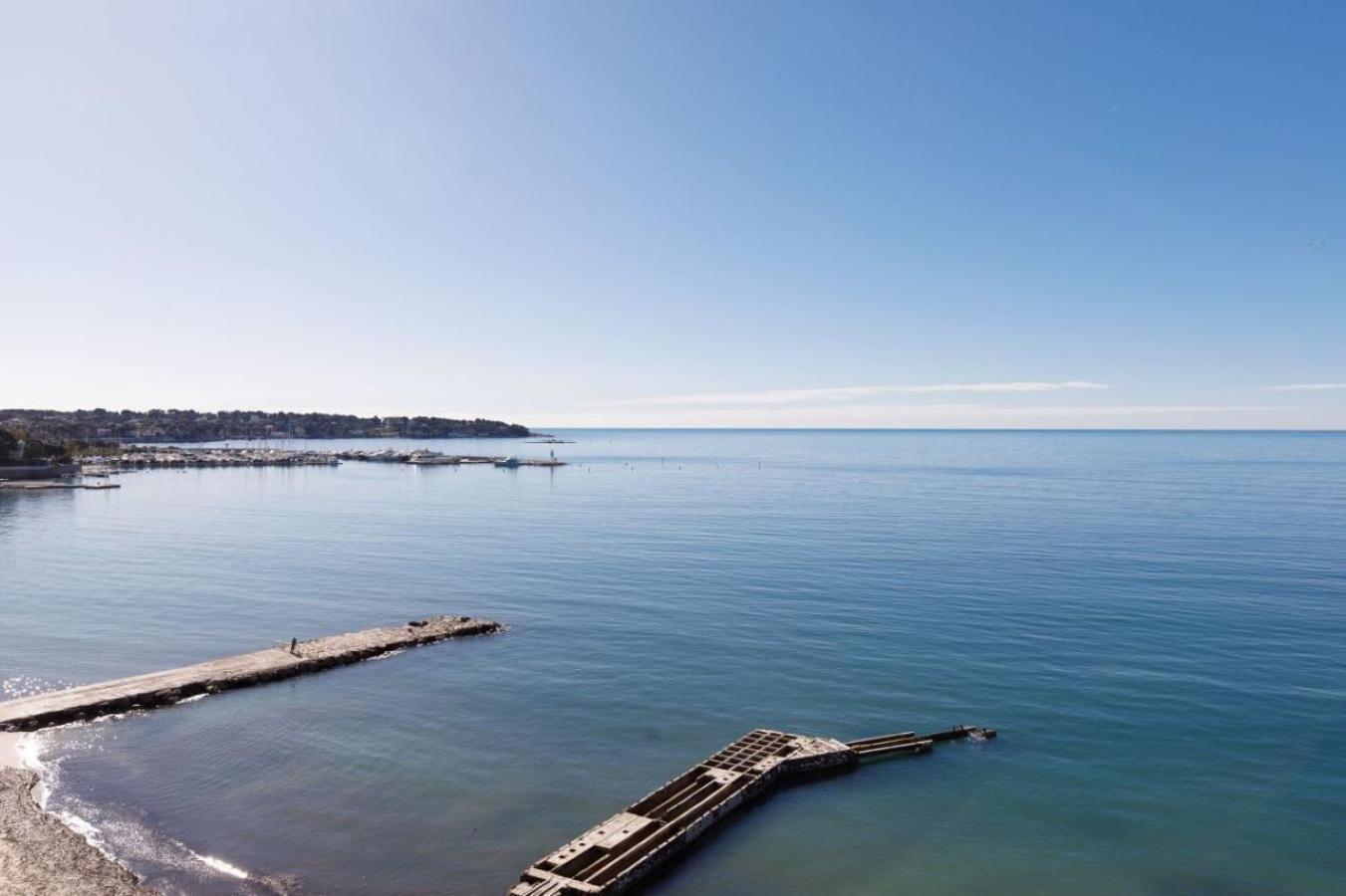 Apartment Les Pins Luxueuse Front De *